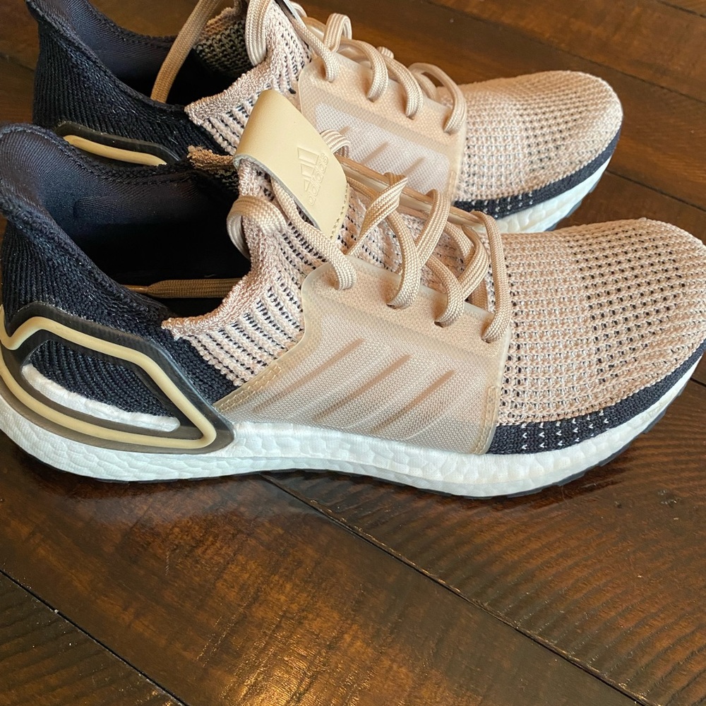 Adidas Ultraboost 19 w Nude/Tan/Black in box